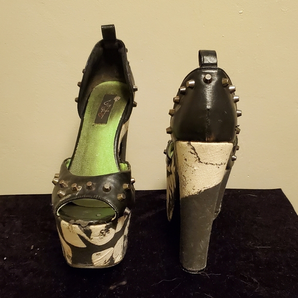 Skull platforms - Picture 3 of 4